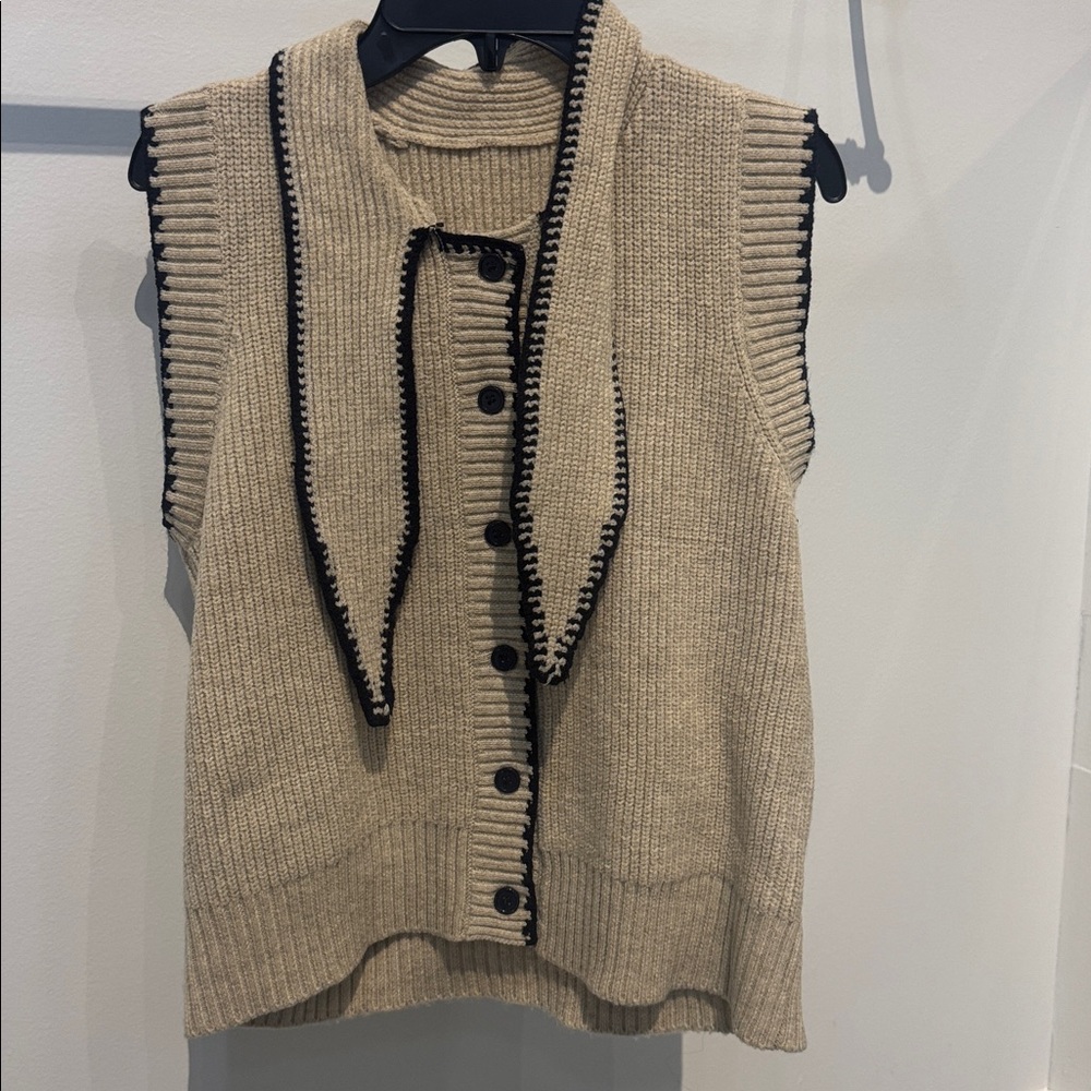 Commense Tie Neck Contrast Trim Button Sweater Vest Size L NWT In Khaki